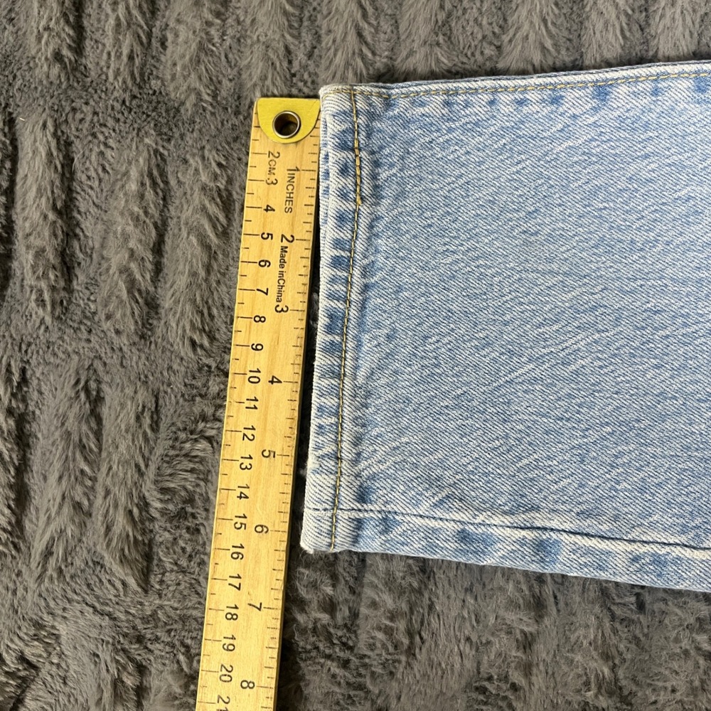 Levis Premium Wedgie Straight Jean Light Wash High Rise Button Fly 28 22861-0072 - Picture 9 of 10